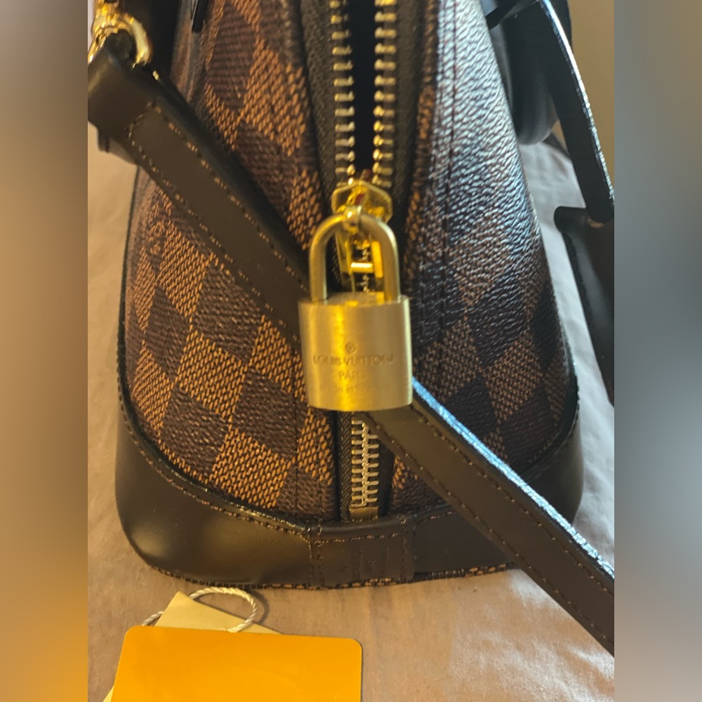 Beautiful Handbag ๐๐๐๐ - Picture 4 of 5